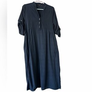 Chic Navy V-Neck Midi Dress